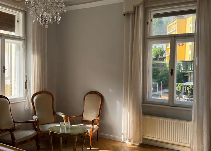 Apartament Im Ehemaligen Grand De L Europe *